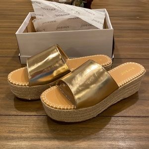 Gold Wedges NIB size 10